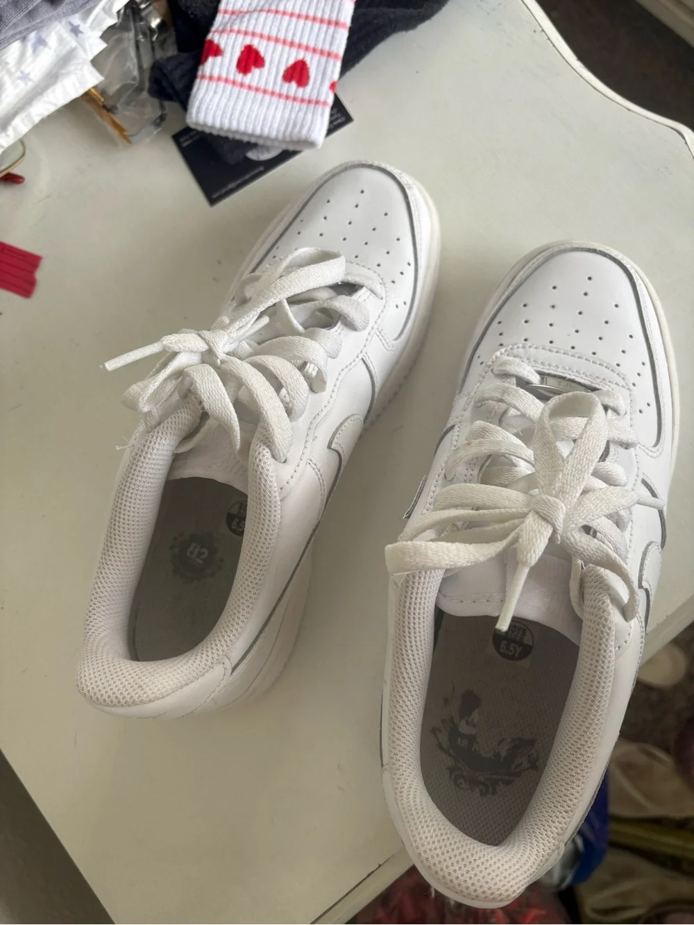 Nike White Low-Top Lace-Up Sneakers - Picture 4 of 4